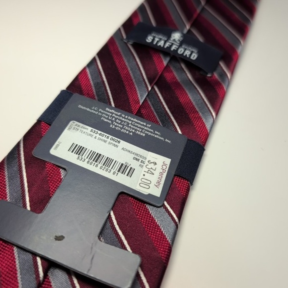 New Stafford Essentials Diagonal Striped Red Gray Mens Neck Tie 58x3.25 Narrow - Picture 4 of 6